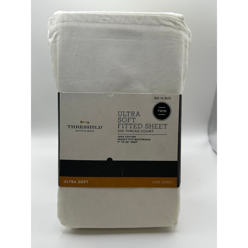 Target Ultra Soft Fitted Sheet Twin White 100% Cotton 18in Deep Pocket 2012